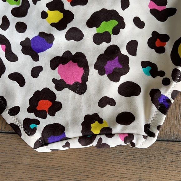 Lot of Victoria Secret Bikinis - Picture 15 of 15